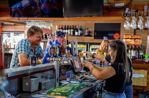Vibe, Bundalong Tavern