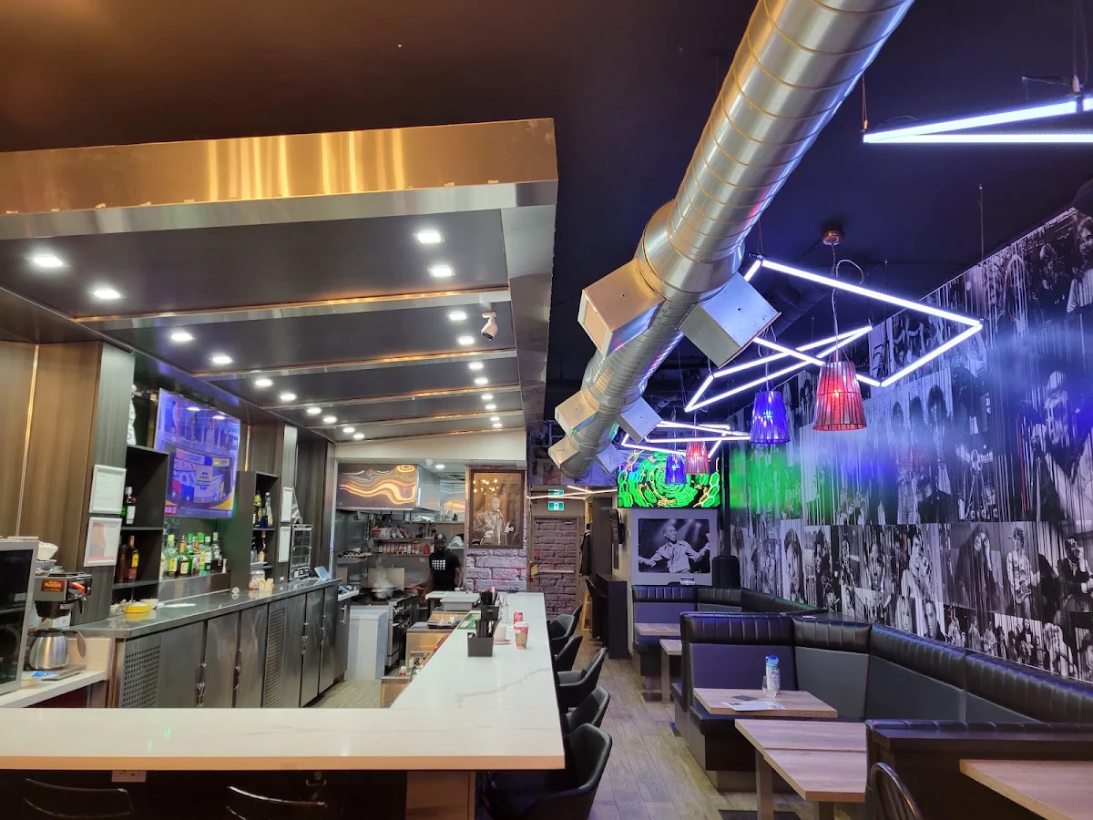 Vibe, Whot Restaurant & Lounge