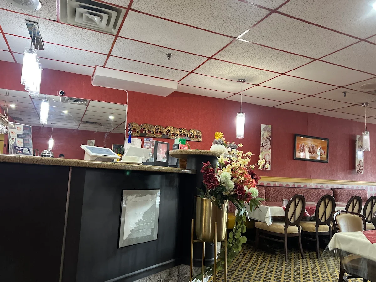 Vibe, Thind villa restaurant