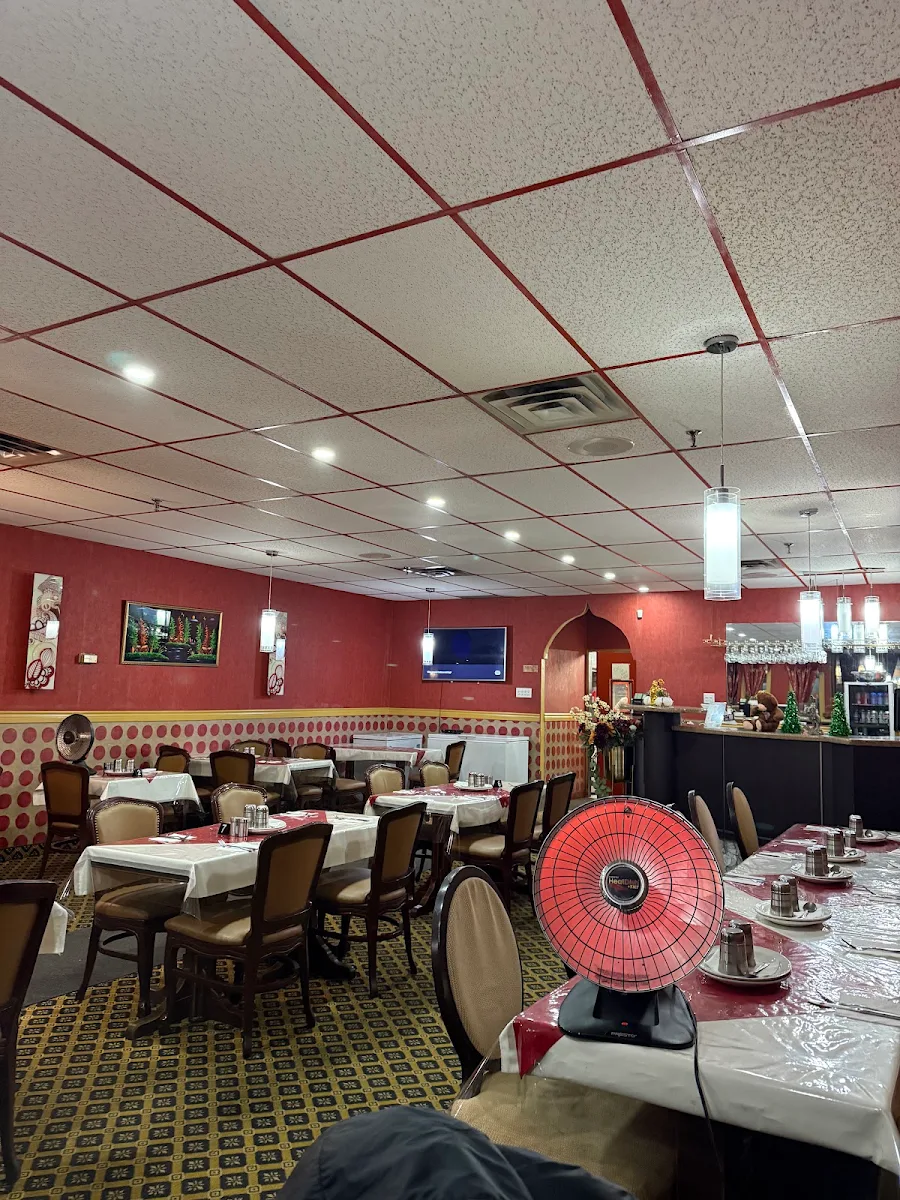 Vibe, Thind villa restaurant