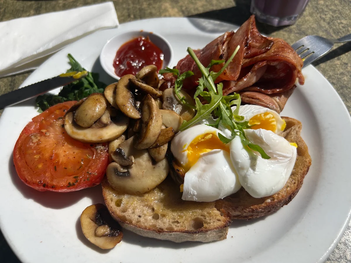 Food & drink, Armonica Cafe And Wood Fired Pizza