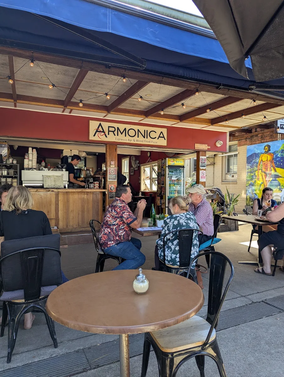 Vibe, Armonica Cafe And Wood Fired Pizza