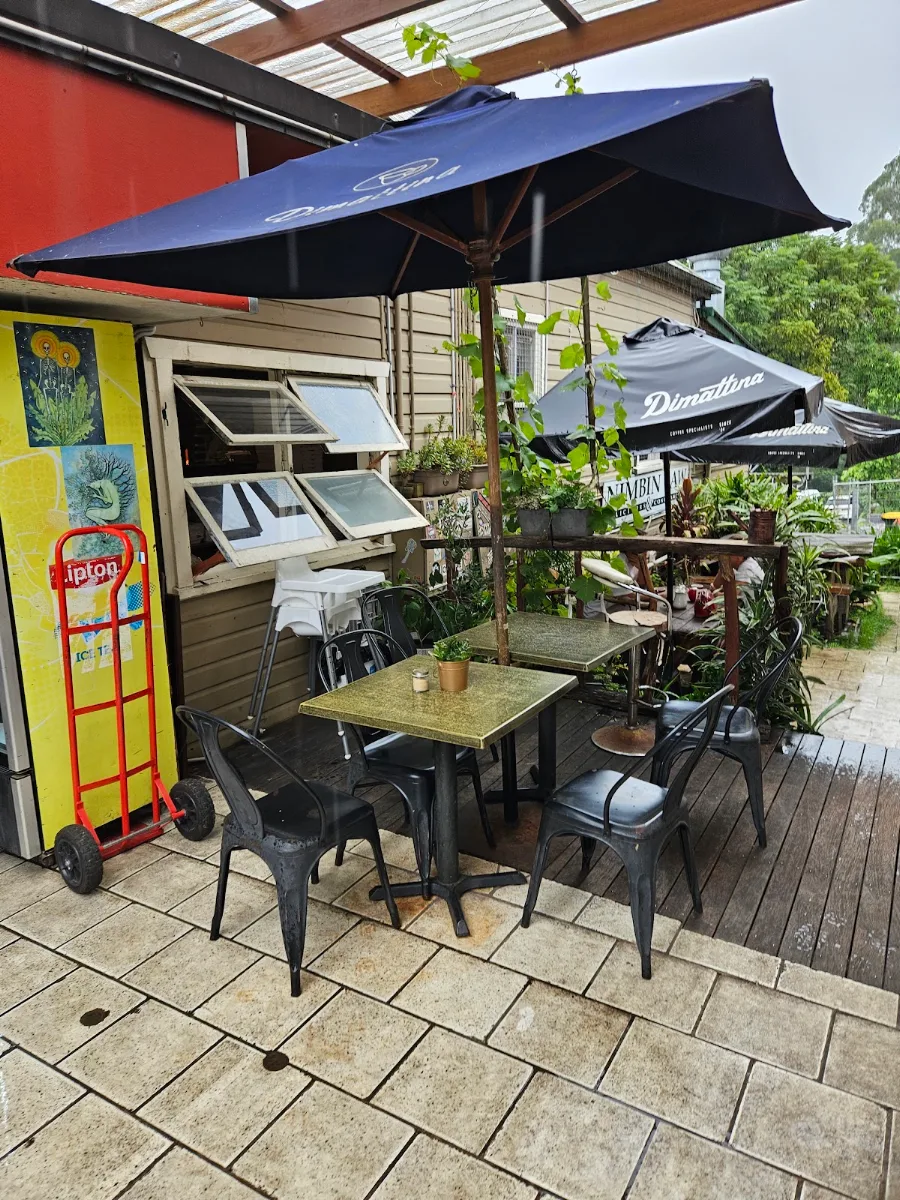 Vibe, Armonica Cafe And Wood Fired Pizza