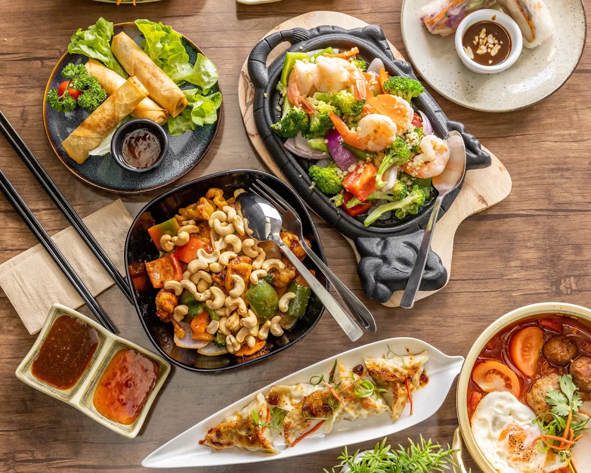 Food & drink, HONG KITCHEN & BAR