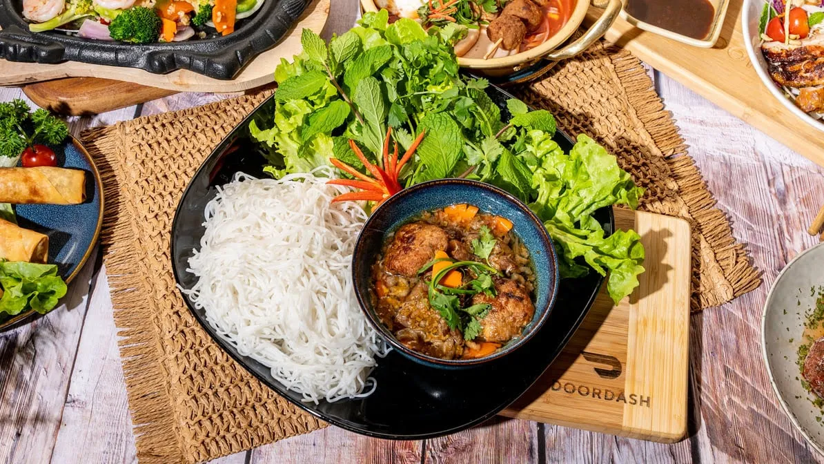 Food & drink, HONG KITCHEN & BAR