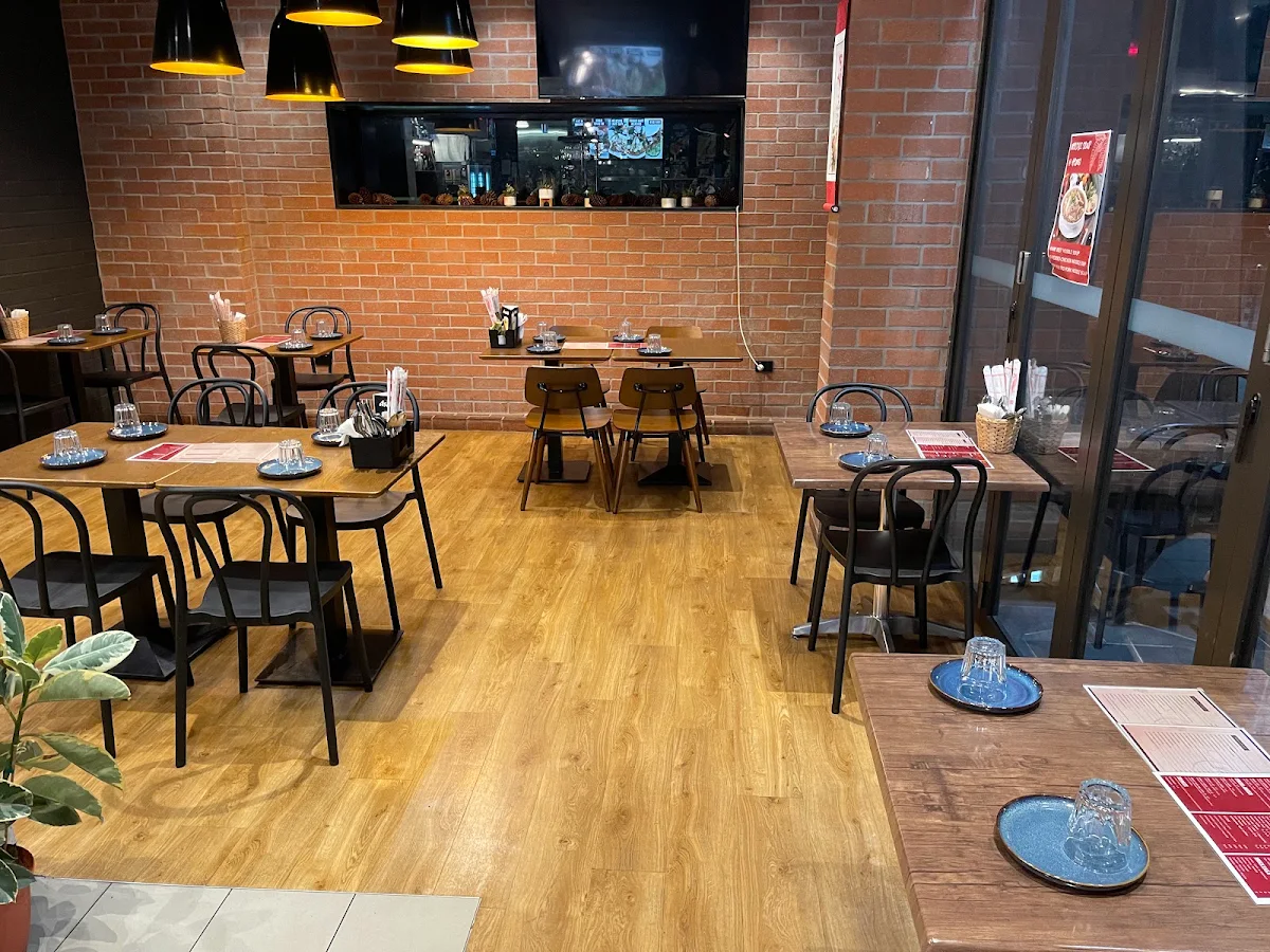 Vibe, HONG KITCHEN & BAR
