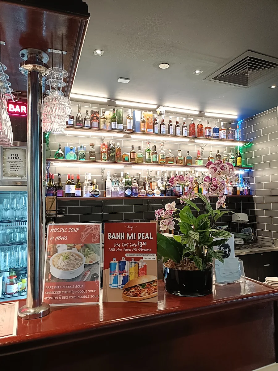 Vibe, HONG KITCHEN & BAR