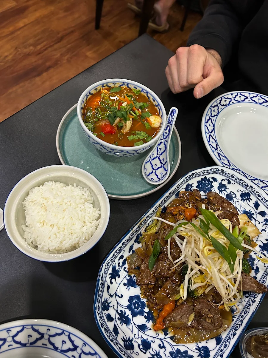 Food & drink, POJ'S CHARM THAI RESTAURANT AND CAFE