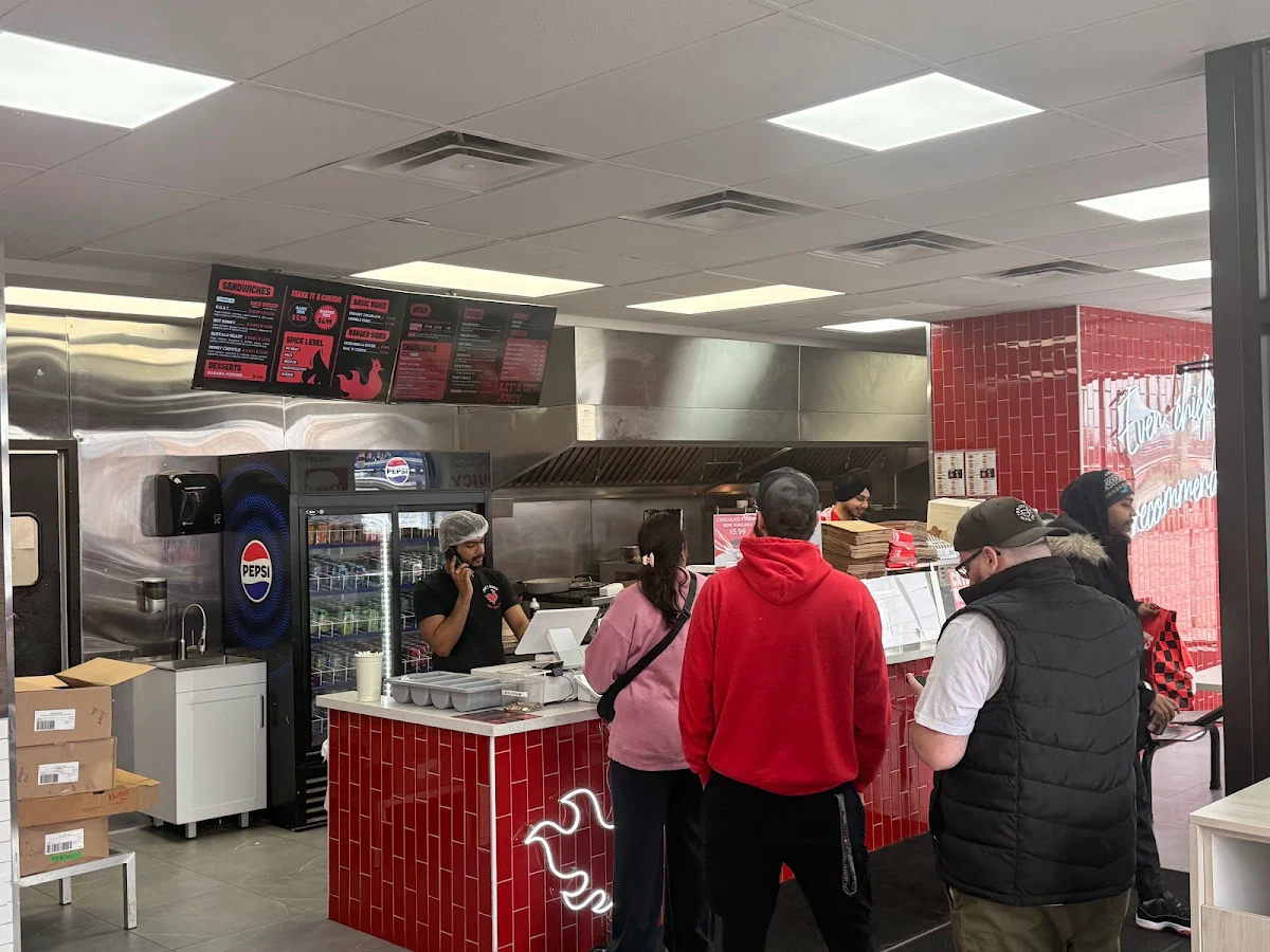 Vibe, Juicy Birds Nashville Hot Chicken