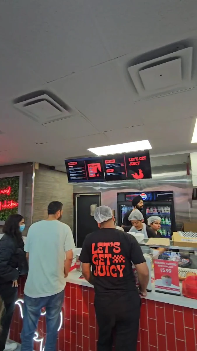 Vibe, Juicy Birds Nashville Hot Chicken
