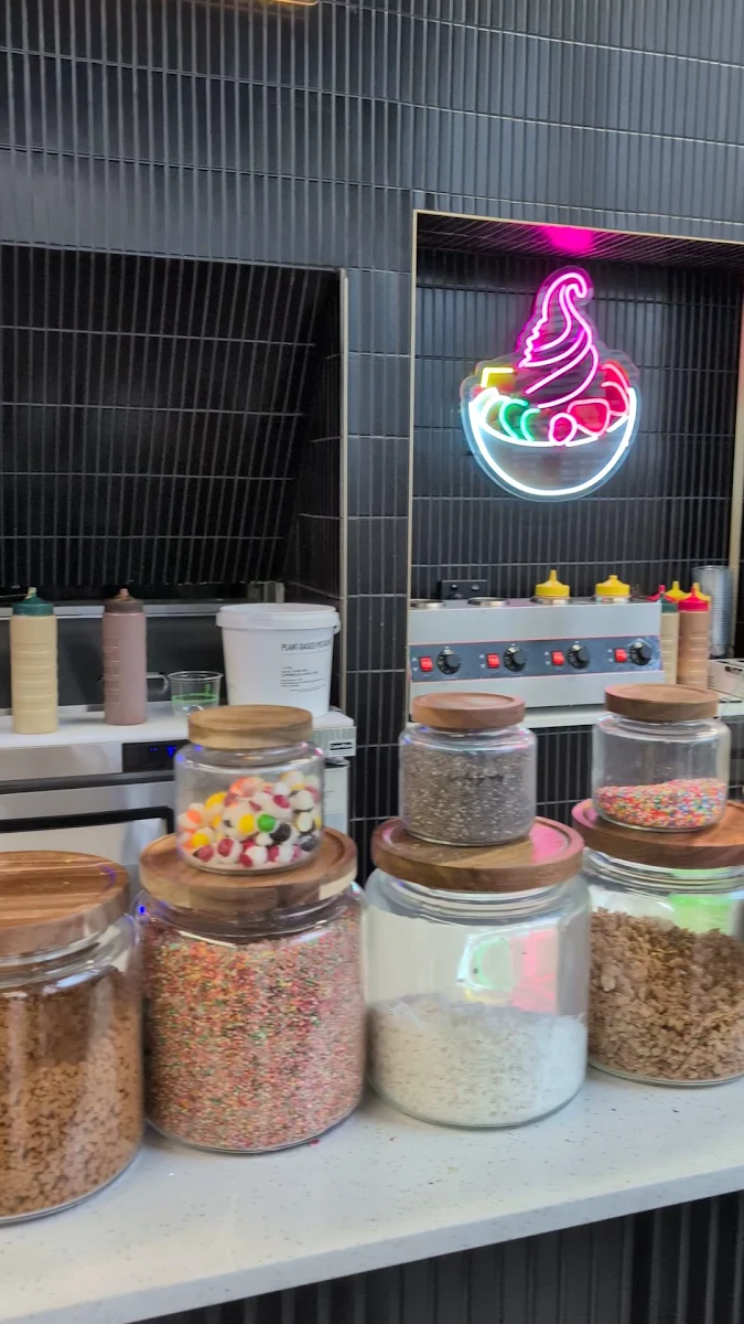 Food & drink, Pistachio Dessert Haus