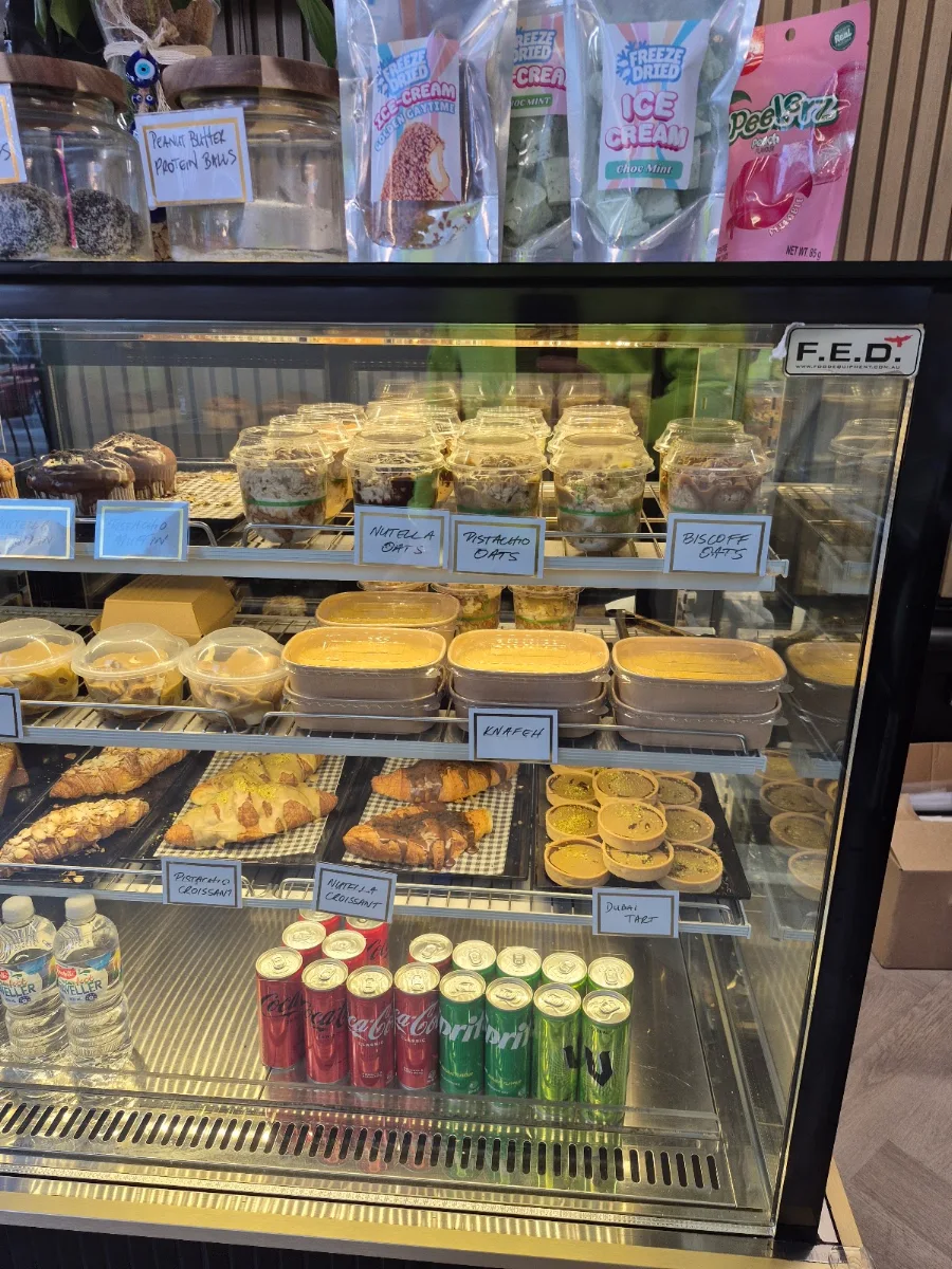 Vibe, Pistachio Dessert Haus