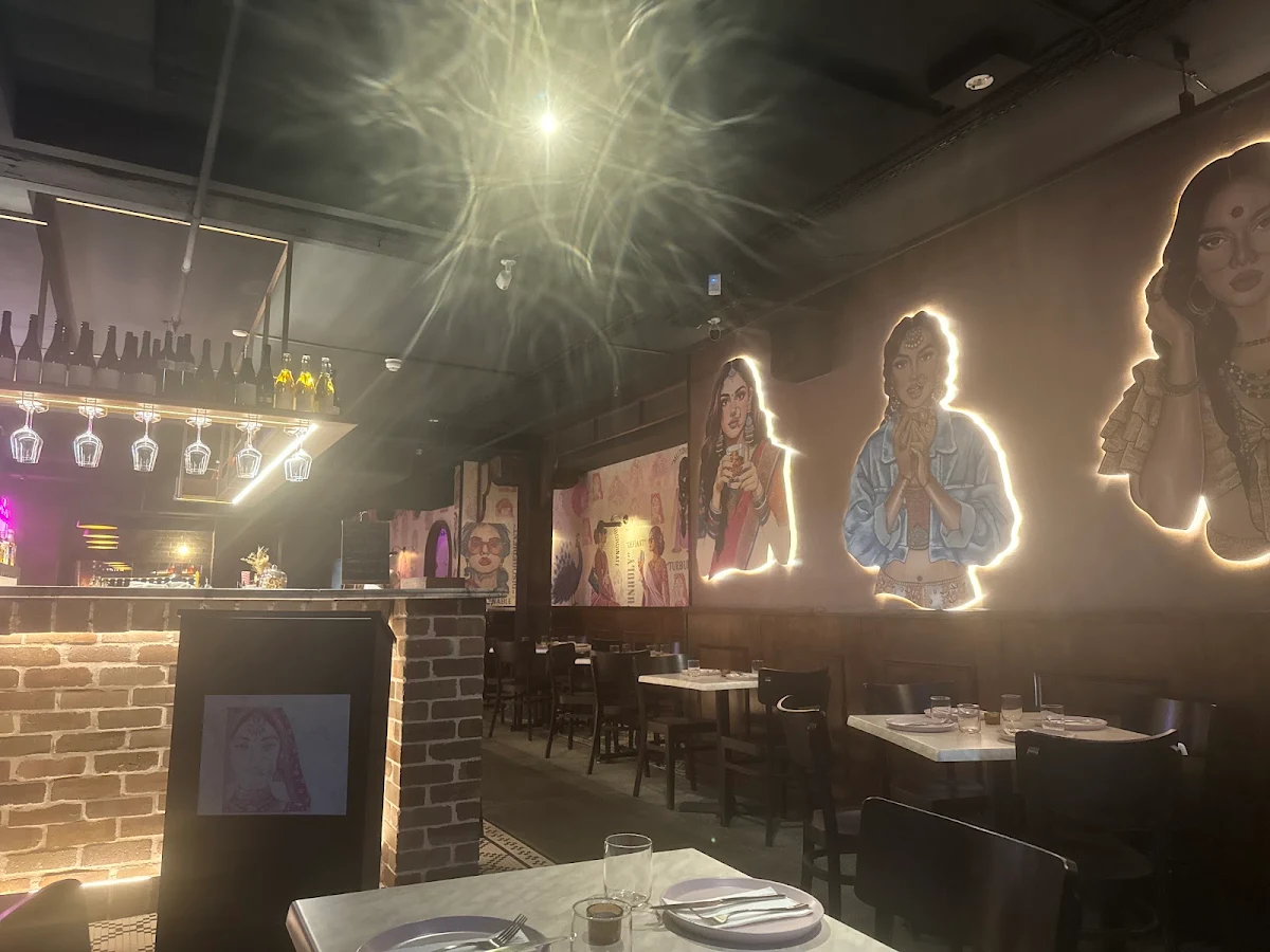 Vibe, Madam Ji Indian Restaurant