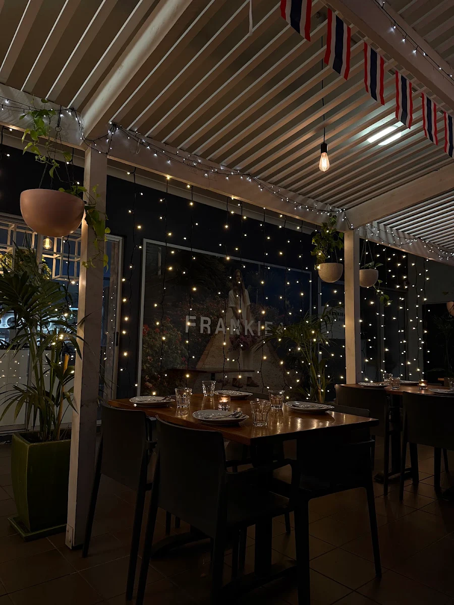 Vibe, Sabai Sabai Thai Restaurant