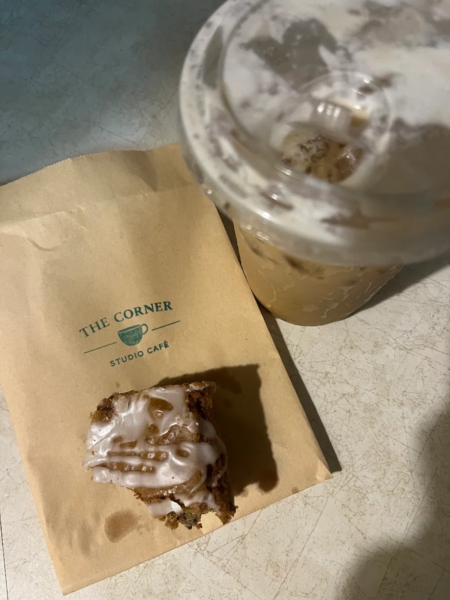 Food & drink, THE CORNER Studio Café