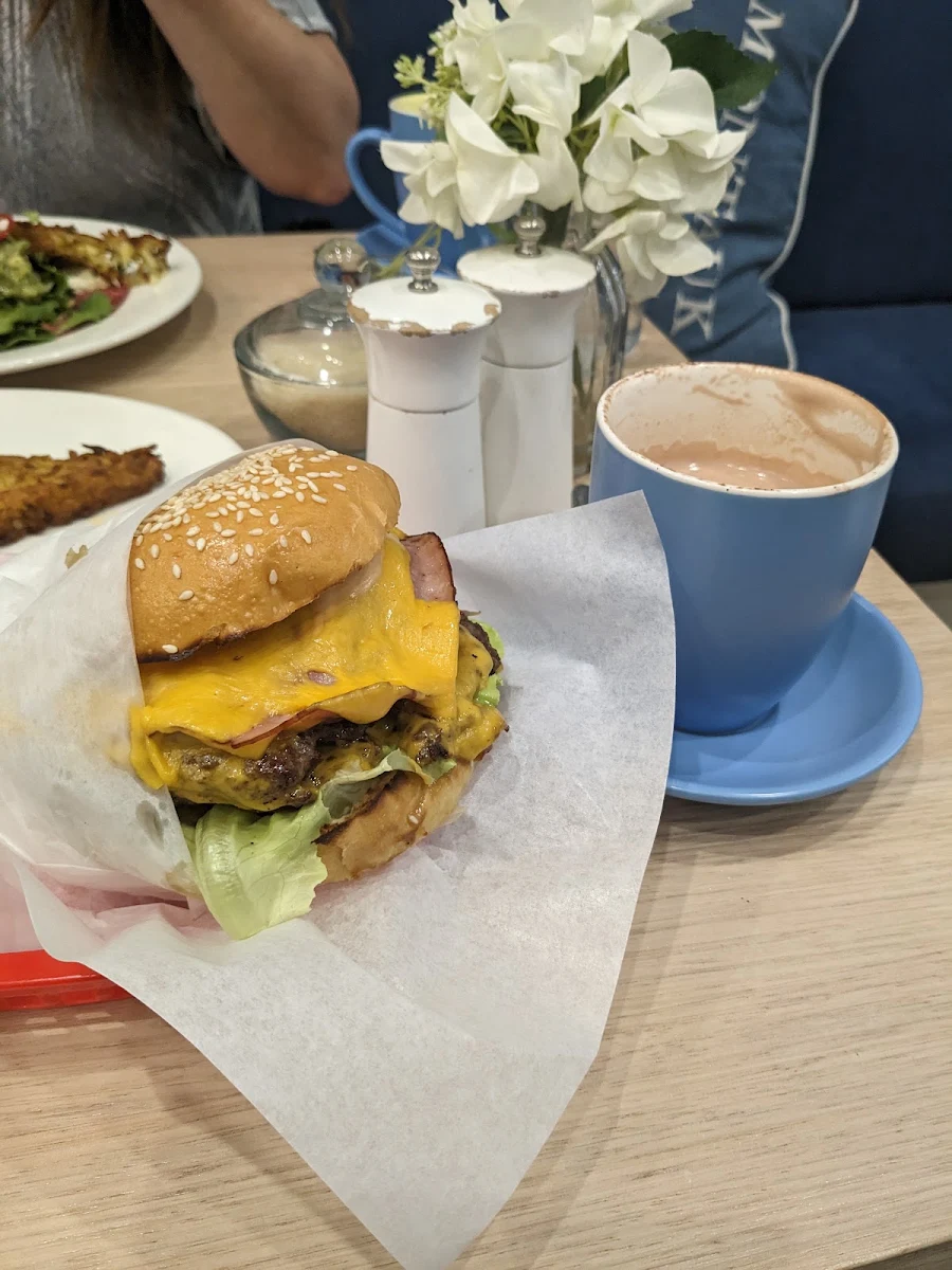 Food & drink, Now & Then Cafe kew