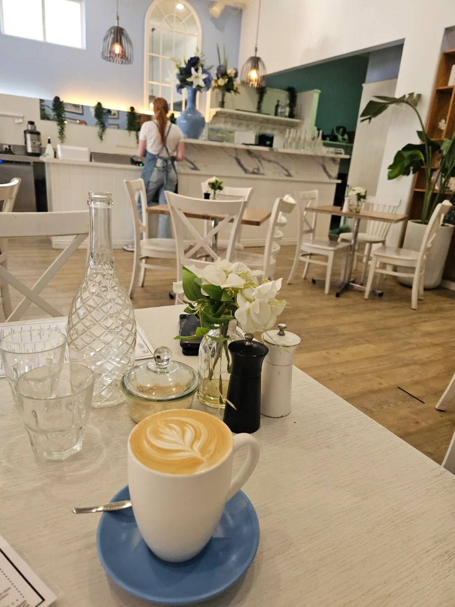 Food & drink, Now & Then Cafe kew