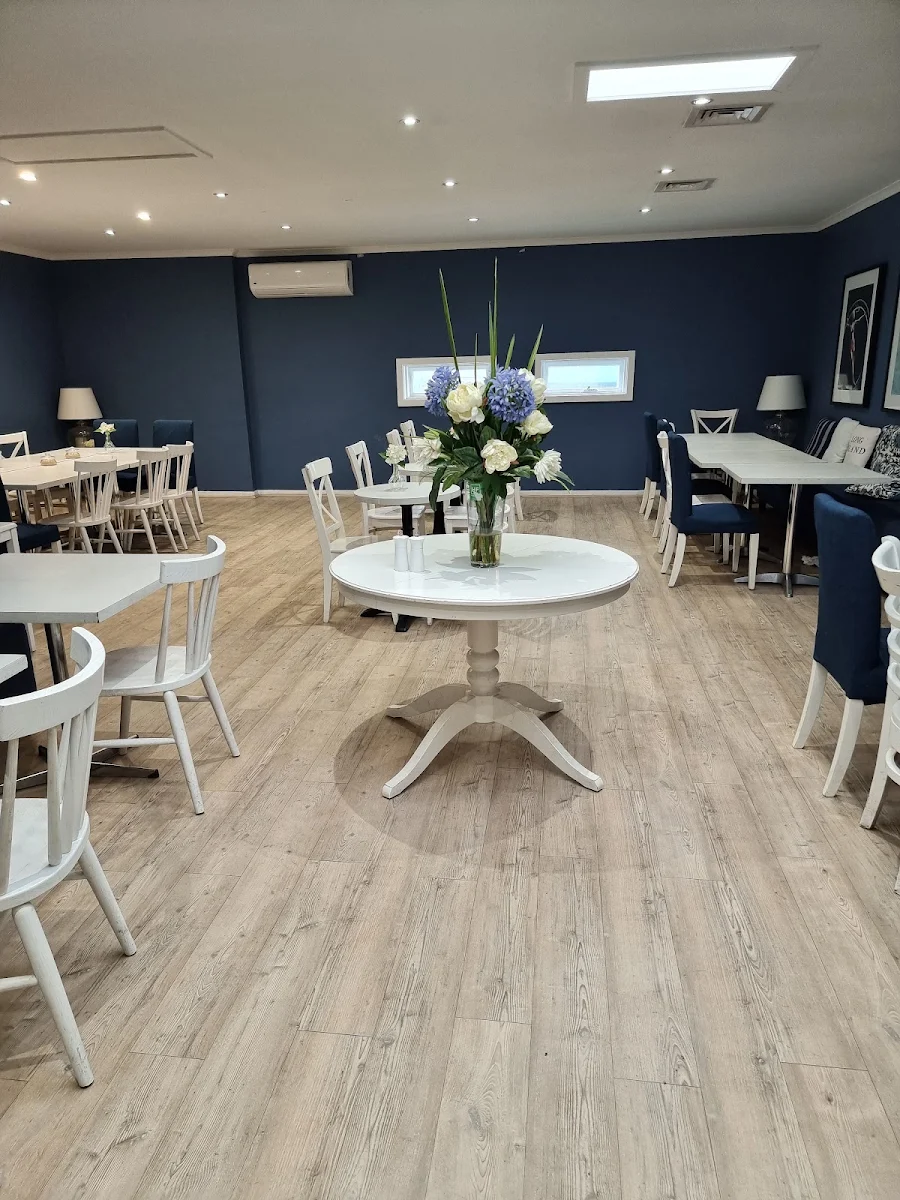 Vibe, Now & Then Cafe kew