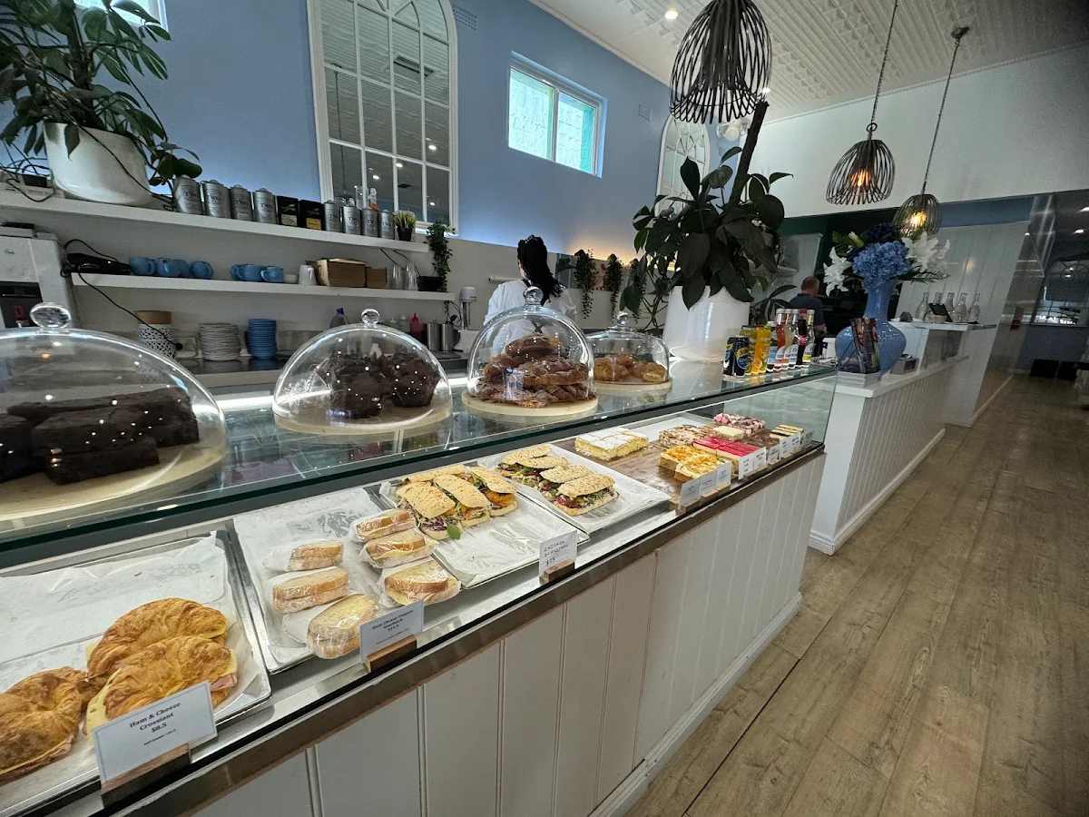 Vibe, Now & Then Cafe kew