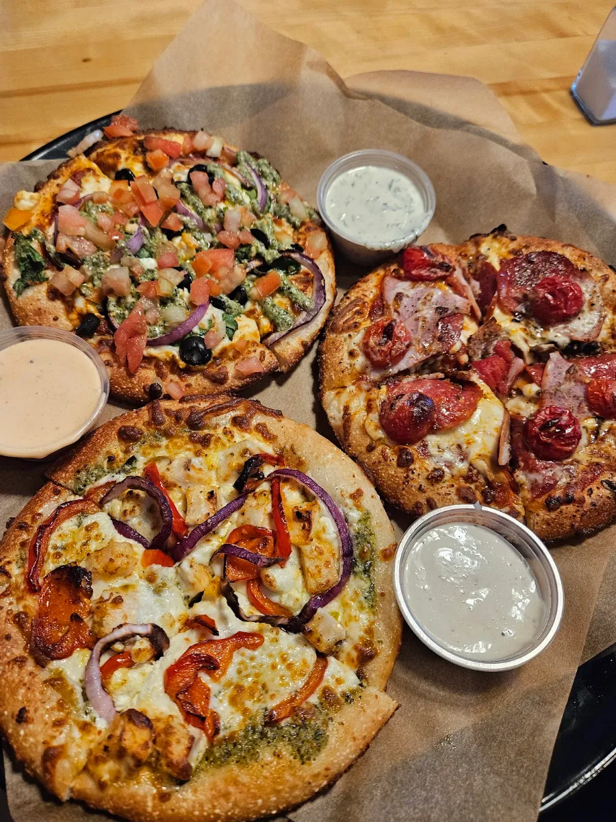 Food & drink, Boston Pizza