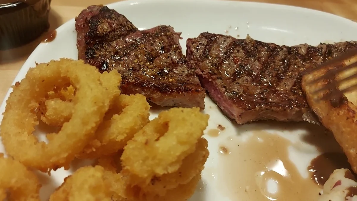 Food & drink, Boston Pizza