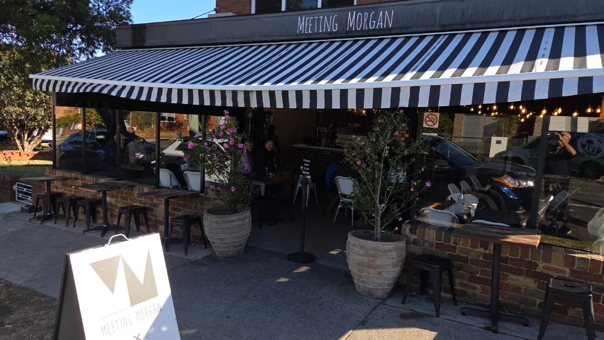 Vibe, Meeting Morgan Café