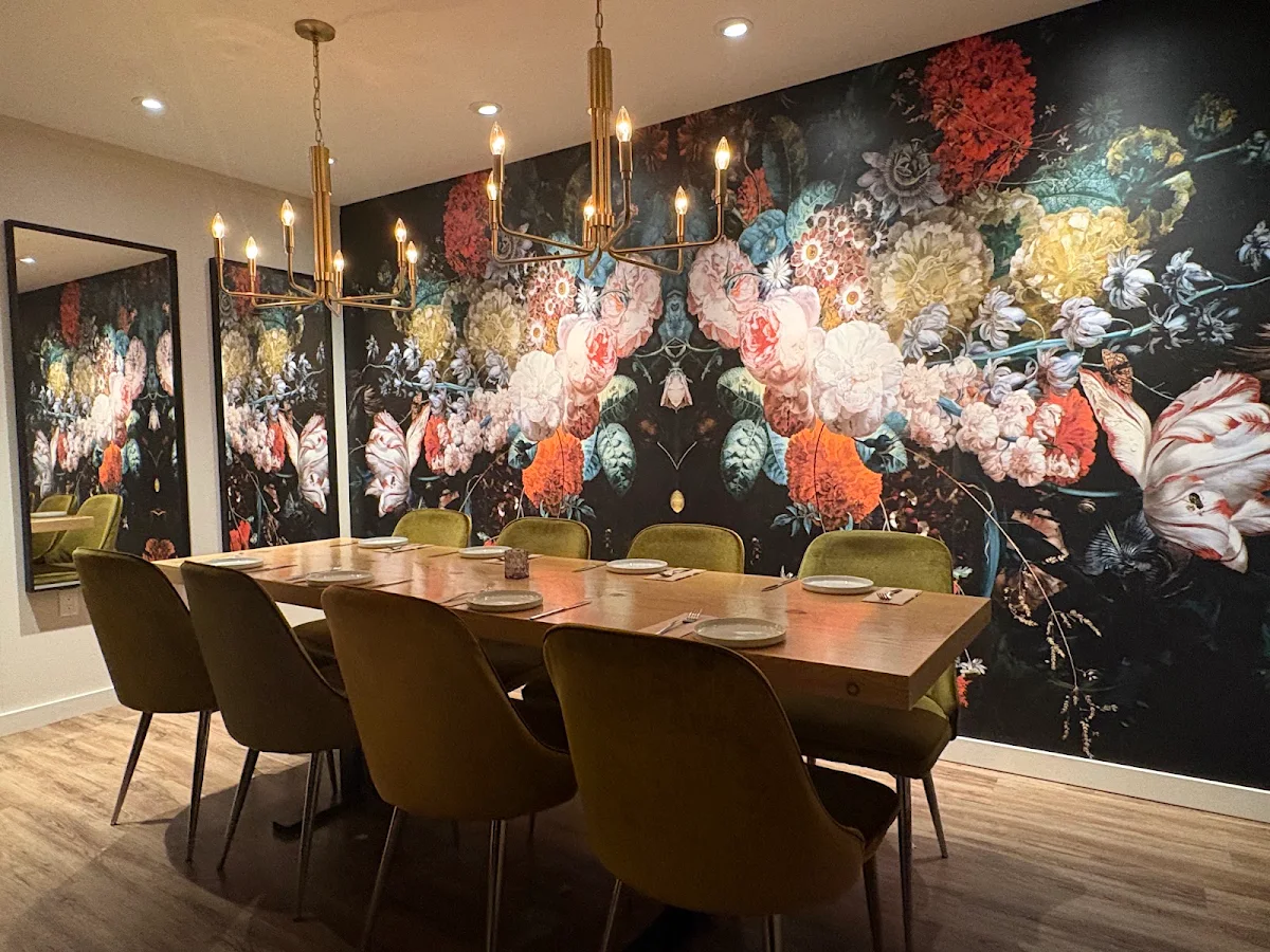 Vibe, The Pink House Bistro