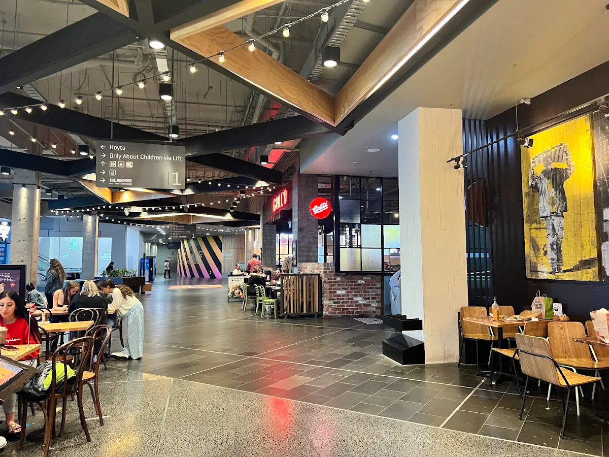 Vibe, Grill'd Highpoint