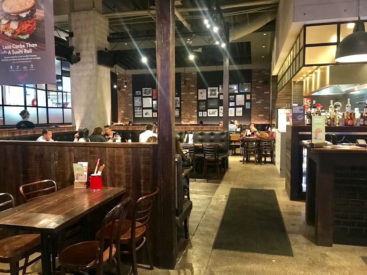 Vibe, Grill'd Highpoint