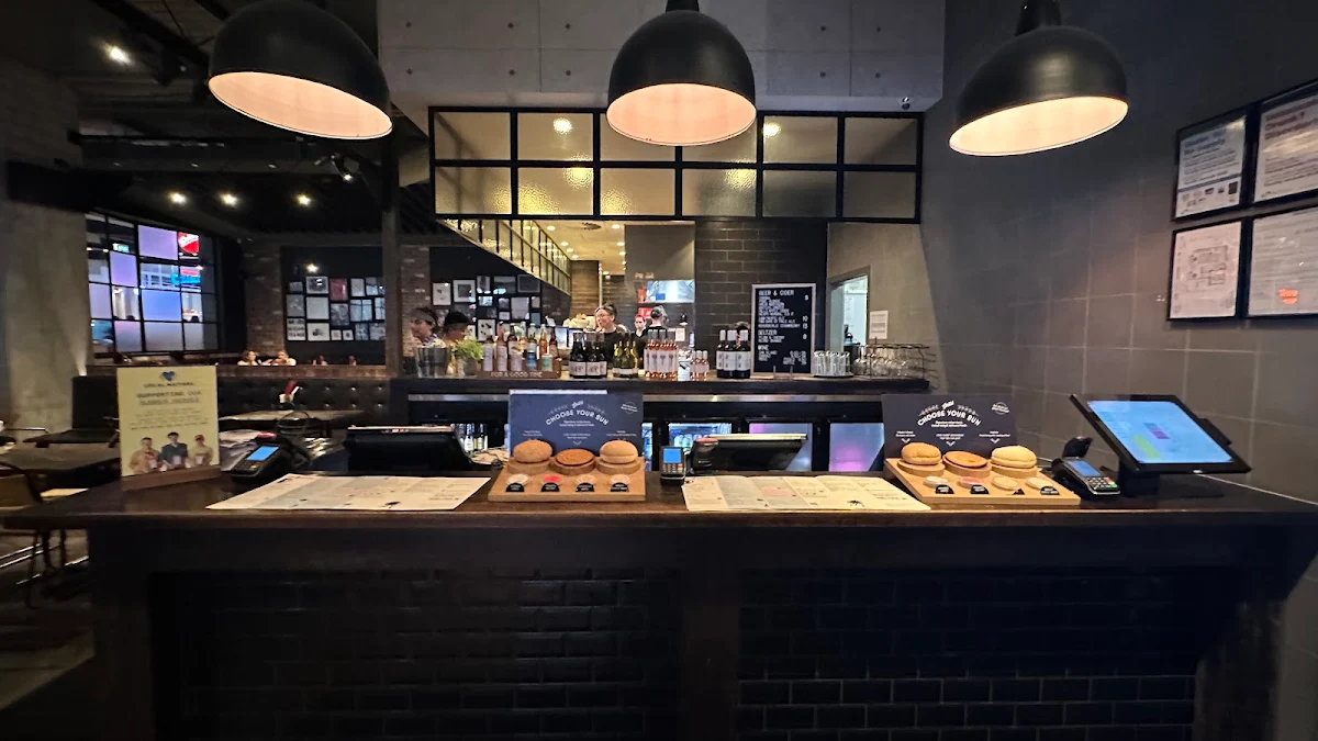 Vibe, Grill'd Highpoint