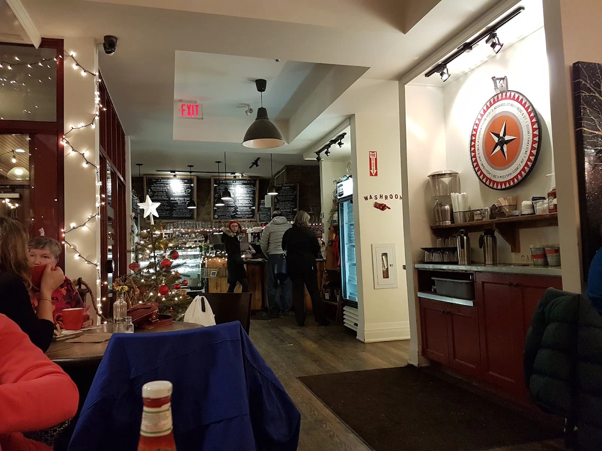 Vibe, Alice's Village Cafe