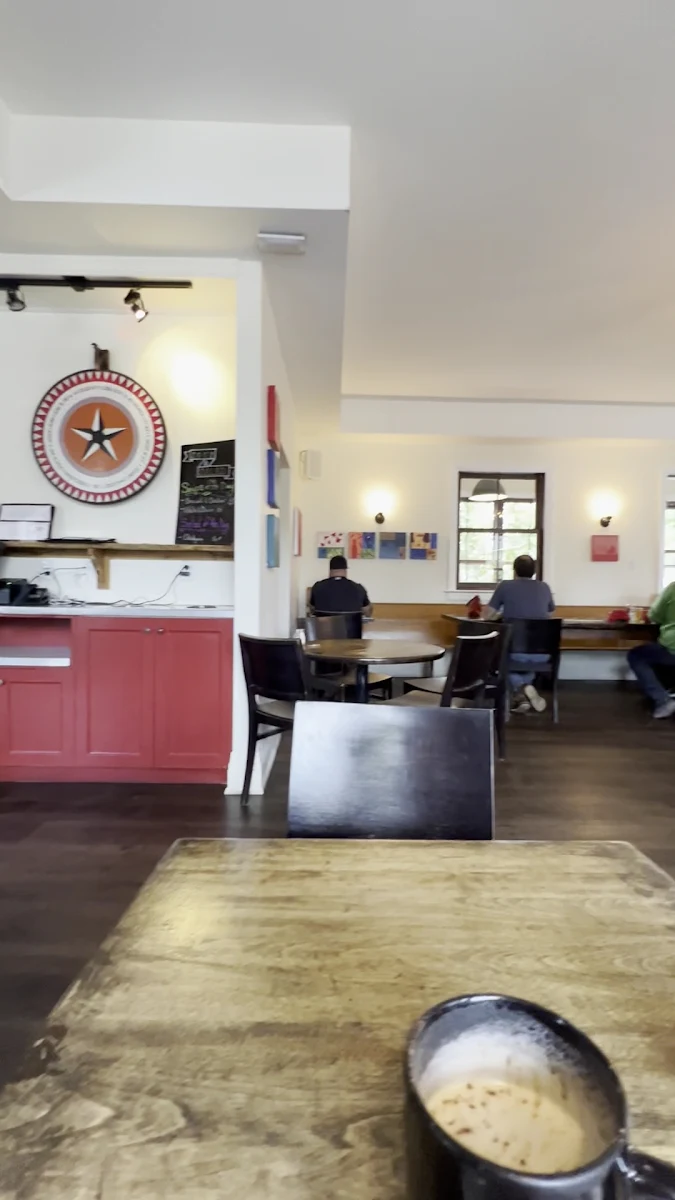 Vibe, Alice's Village Cafe