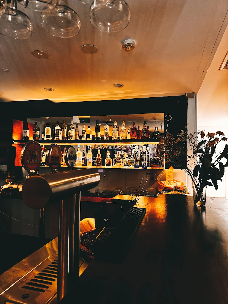 Vibe, Ignite Lounge