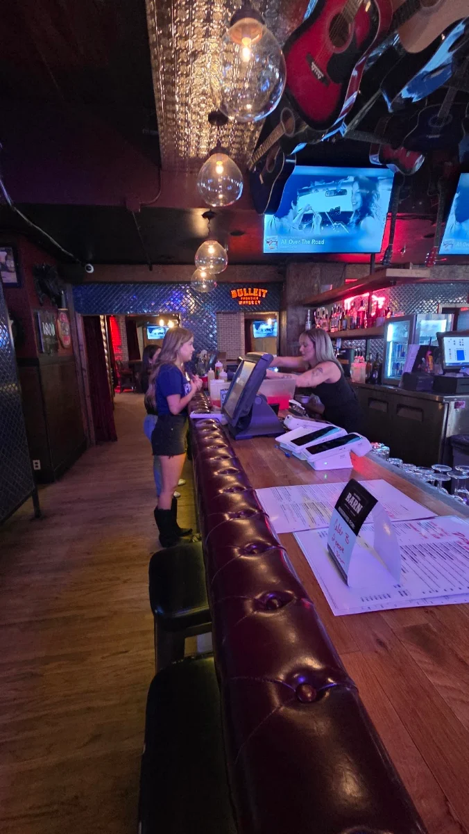 Vibe, The Whiskey Barn - Honky Tonk and Smoke BBQ