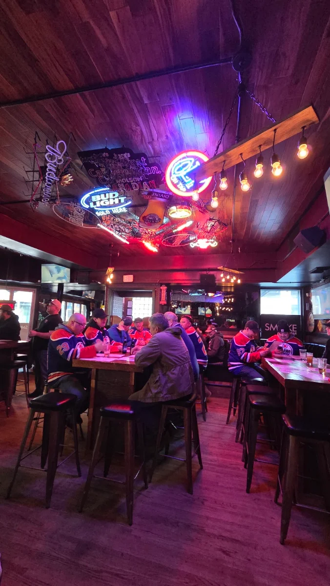 Vibe, The Whiskey Barn - Honky Tonk and Smoke BBQ