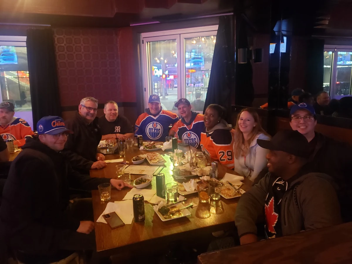 Vibe, The Whiskey Barn - Honky Tonk and Smoke BBQ