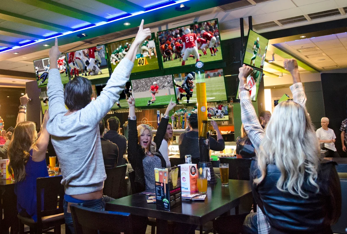 Vibe, Dave & Buster's Oakville