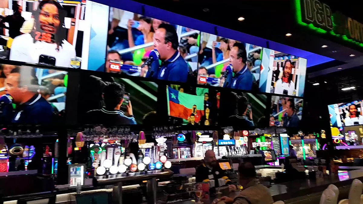 Vibe, Dave & Buster's Oakville