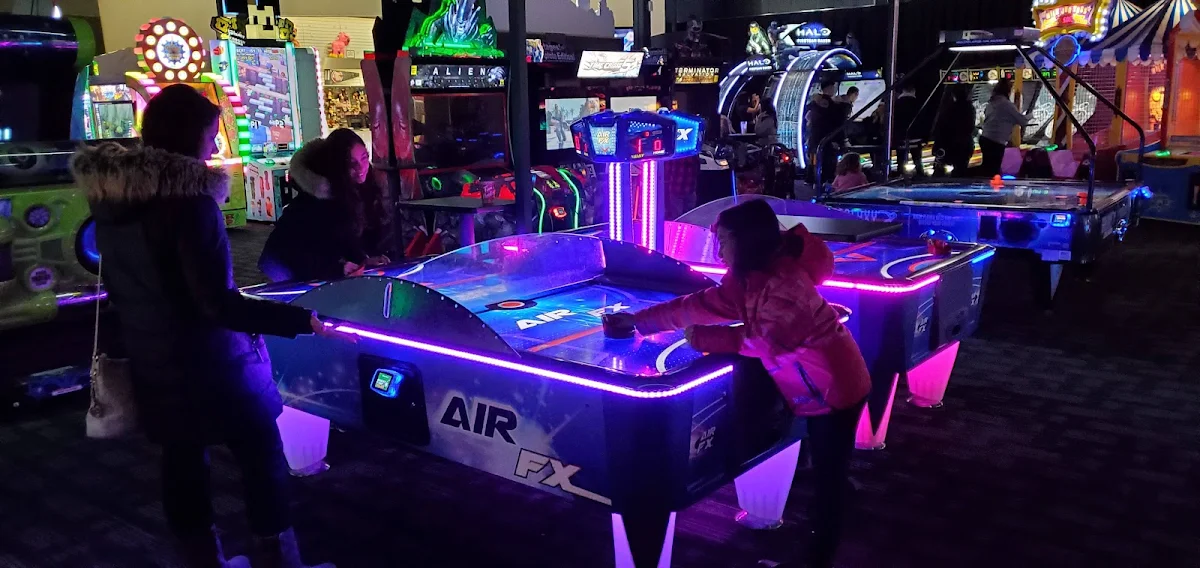 Vibe, Dave & Buster's Oakville
