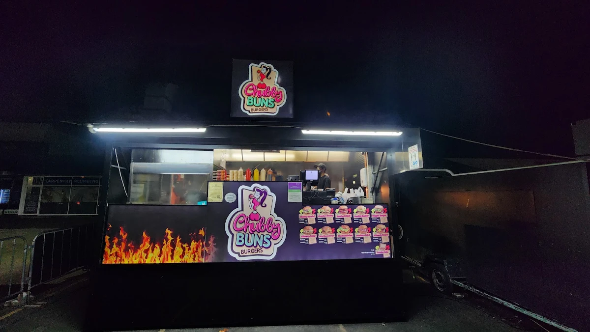 Vibe, Chubby Buns Burgers Punchbowl