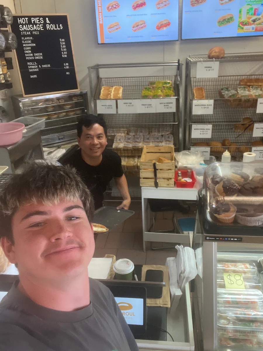 Vibe, Thirroul Hot Bread
