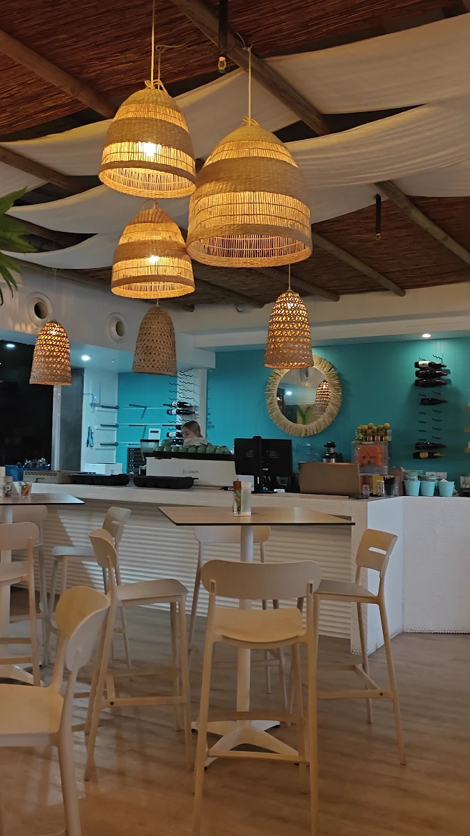 Vibe, Woodfired Mediterranean Grill & Cafe