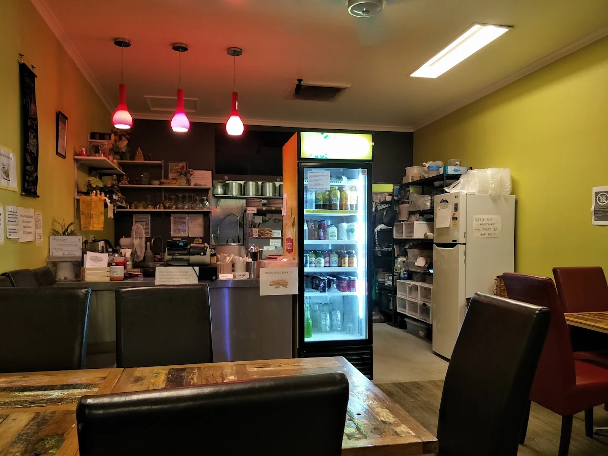 Vibe, 85 Thai
