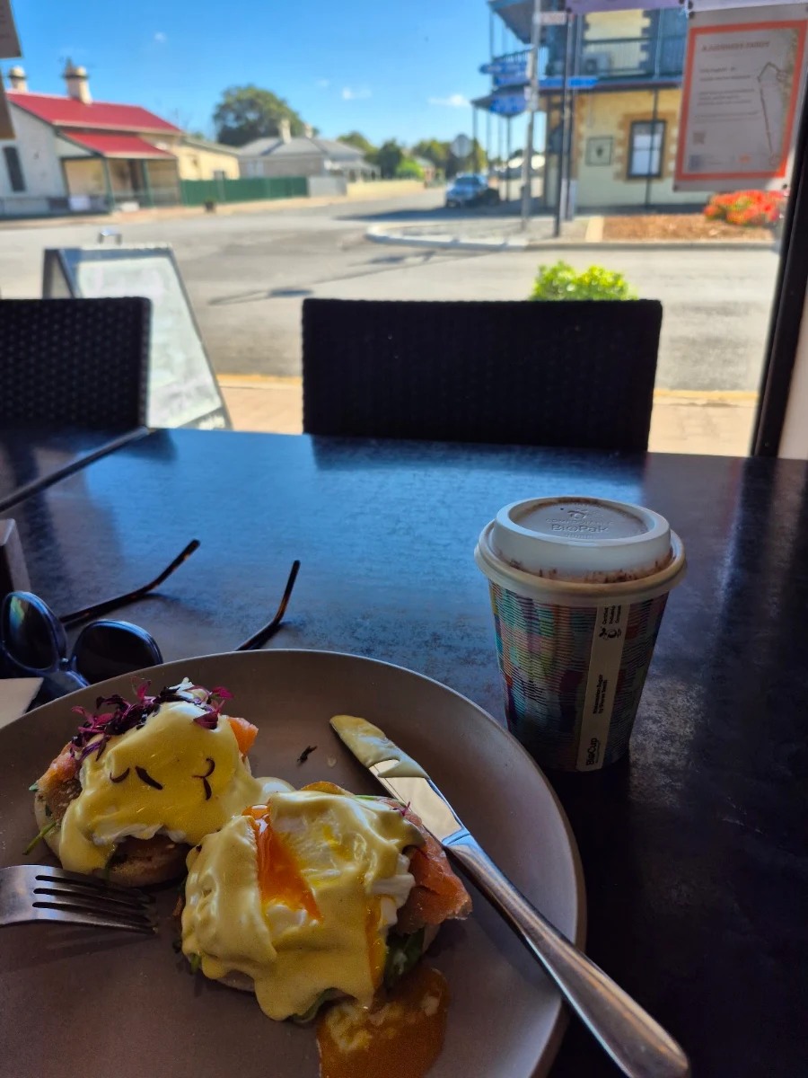Food & drink, The Location Cafe
