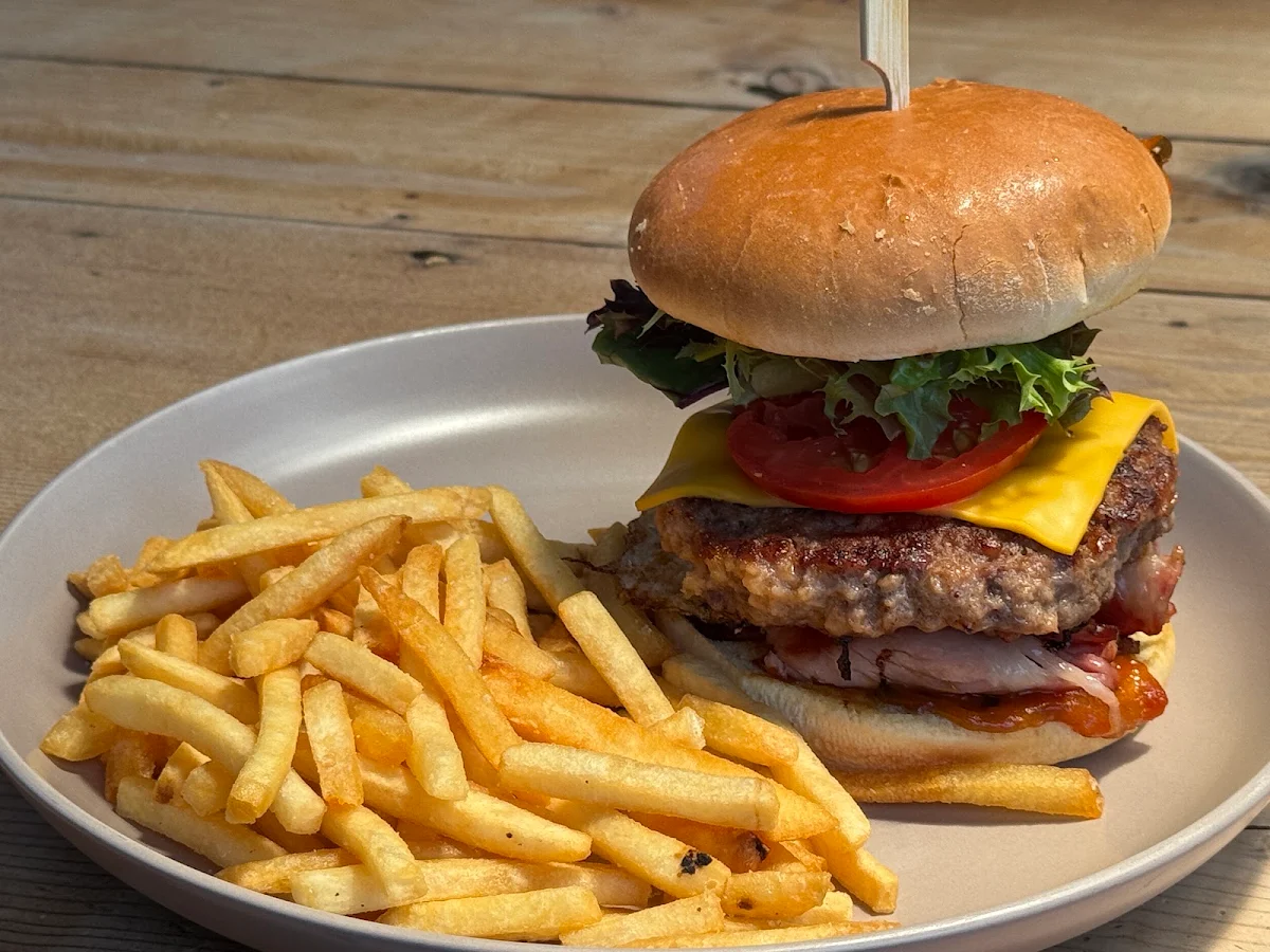 Food & drink, The Location Cafe