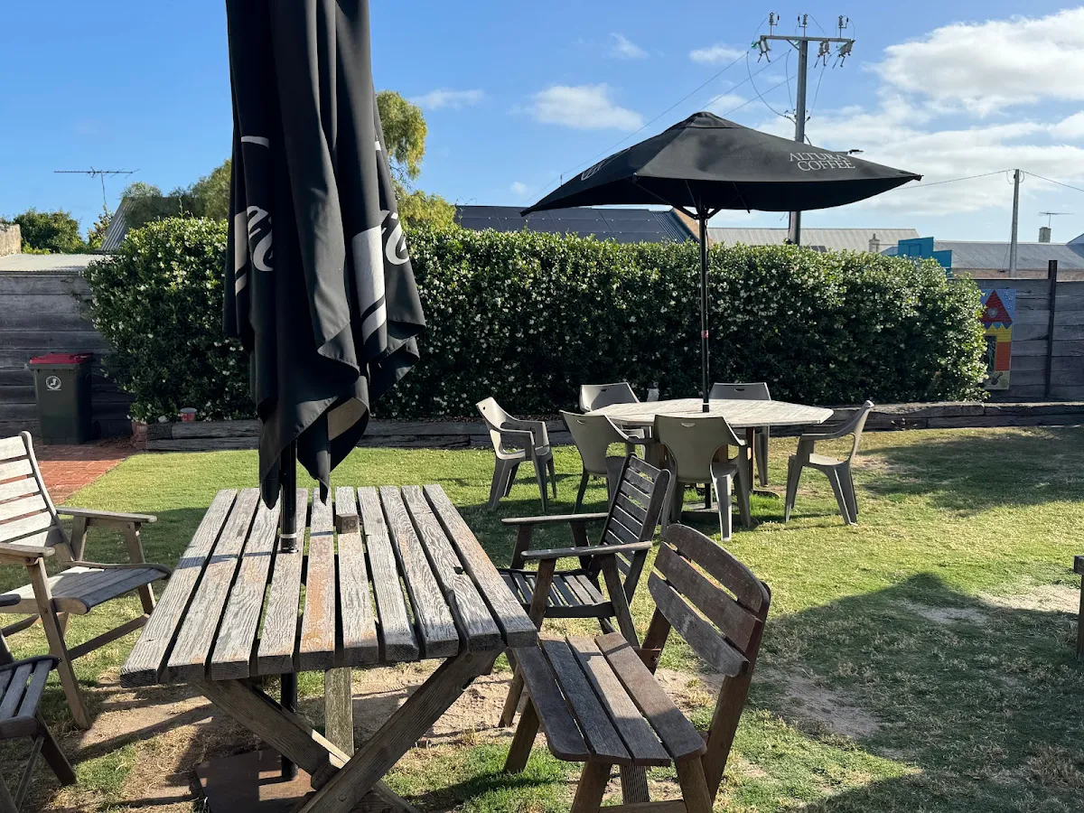 Vibe, The Location Cafe