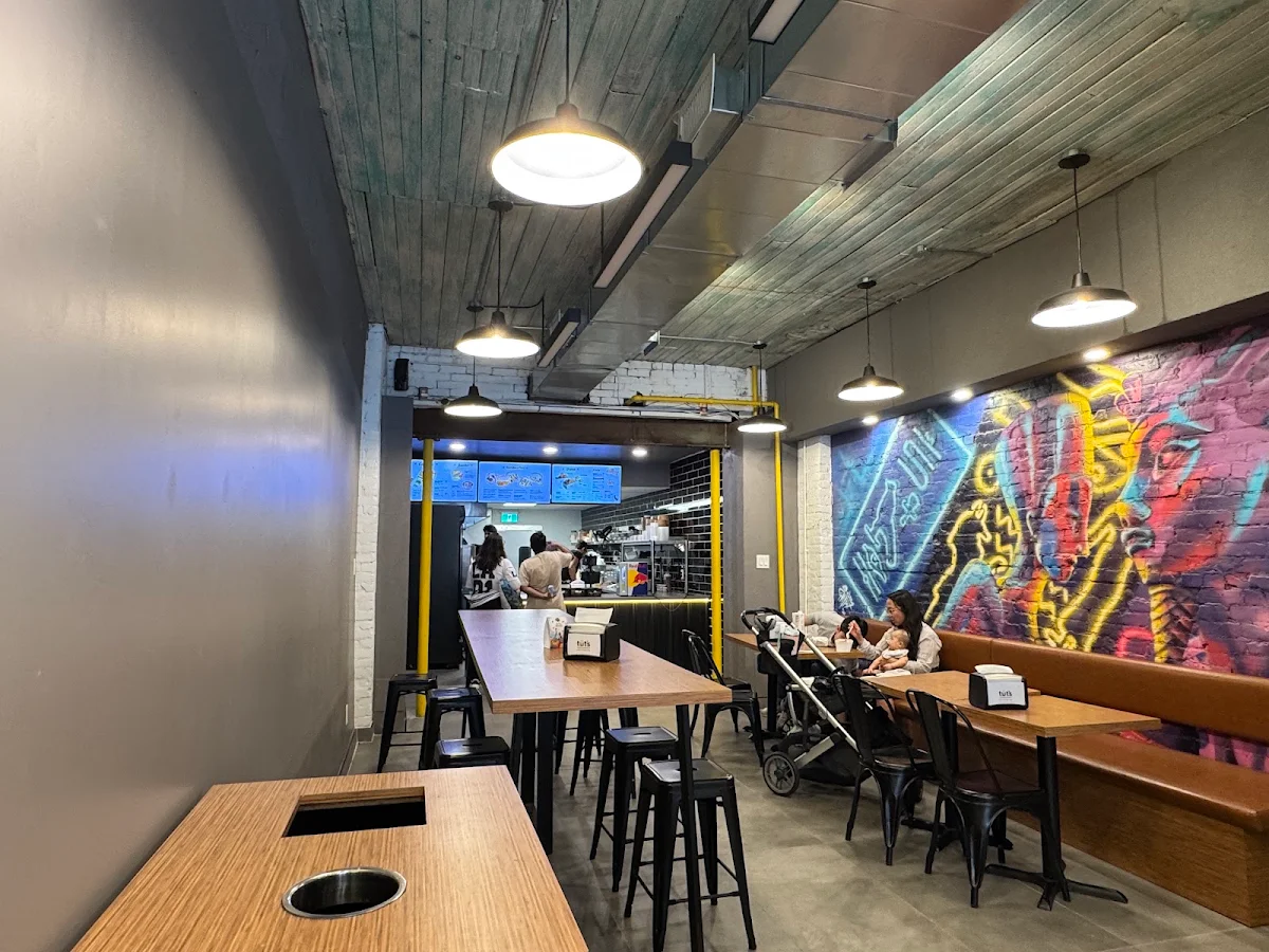 Vibe, Tut's Egyptian Street Food