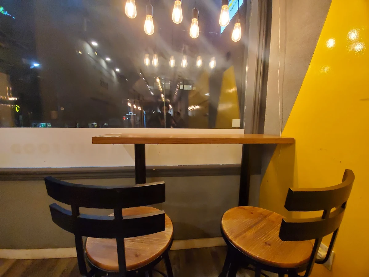 Vibe, Tut's Egyptian Street Food