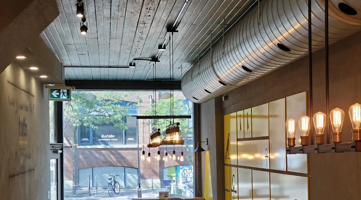 Vibe, Tut's Egyptian Street Food