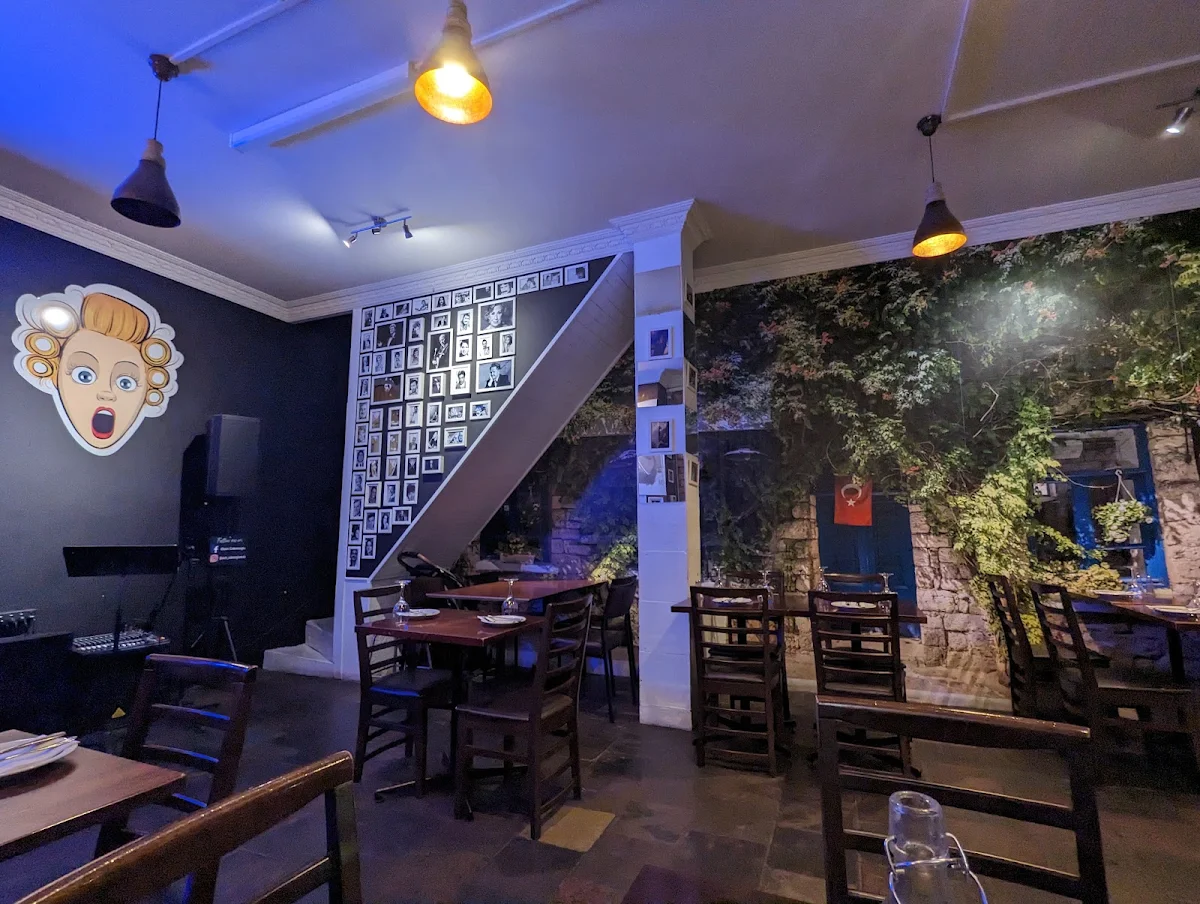 Vibe, Aysel Turkish Restaurant